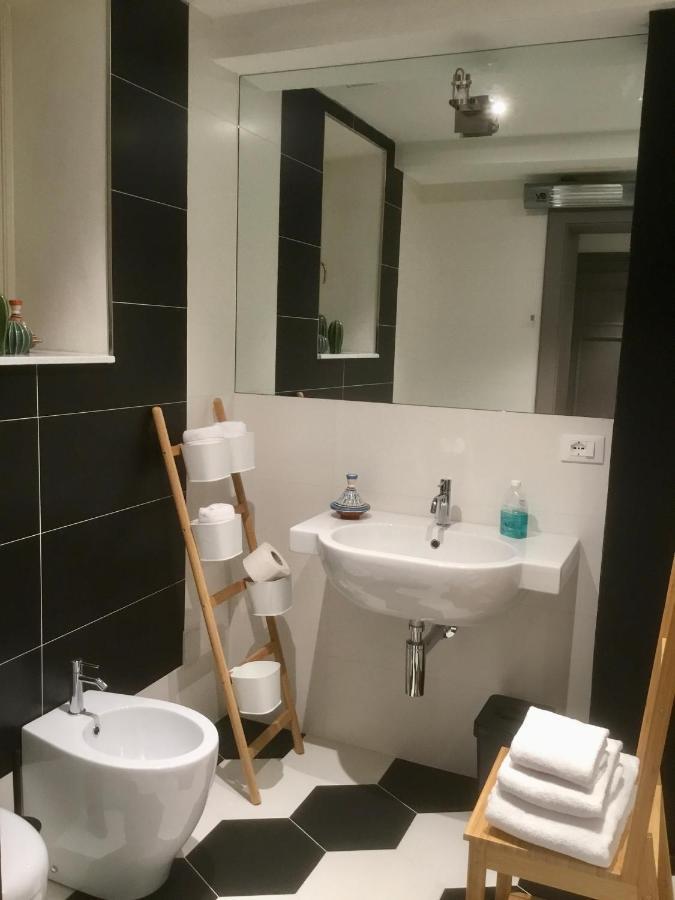 Torre Guinigi Luxury Loft Nel Centro Storico Di Lucca Apartment Екстериор снимка
